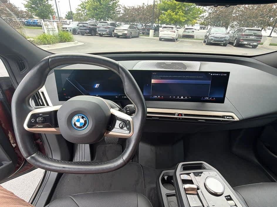 Used 2024 BMW iX xDrive50 w/ Sport Package AWD/4WD image 14