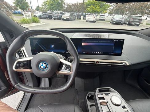 Used 2024 BMW iX xDrive50 w/ Sport Package AWD/4WD image 14