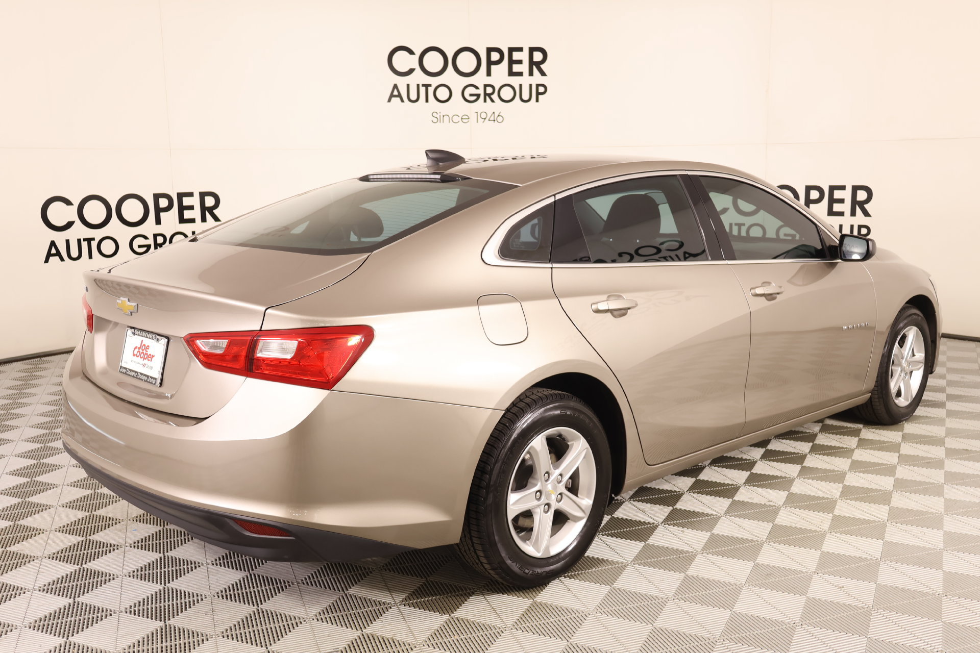 Used 2022 Chevrolet Malibu LS FWD image 19
