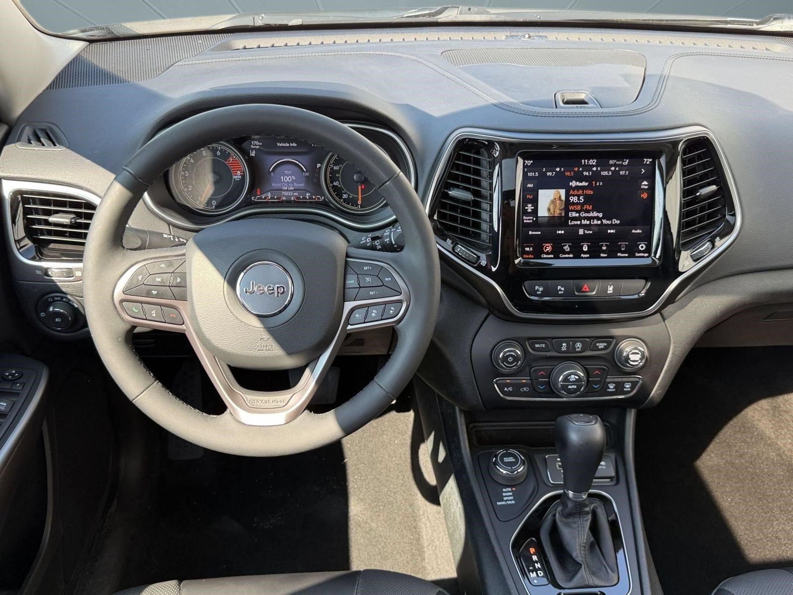 Used 2022 Jeep Cherokee Limited w/ Elite Package AWD/4WD image 25
