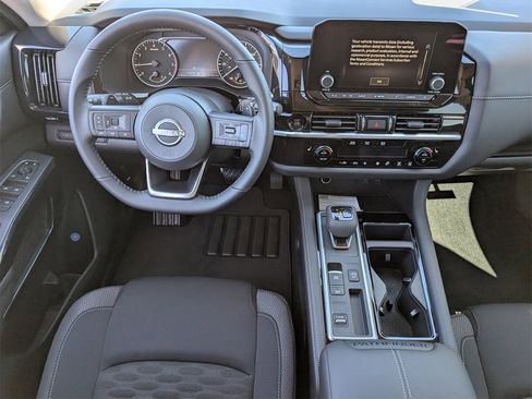 New 2025 Nissan Pathfinder SV w/ Cargo Package image 9