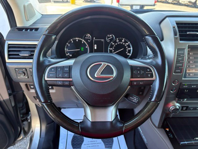 Used 2020 Lexus GX 460 Luxury w/ Accessory Package AWD/4WD image 15