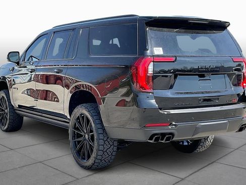 New 2026 GMC Yukon XL AT4 w/ AT4 Premium Package image 7
