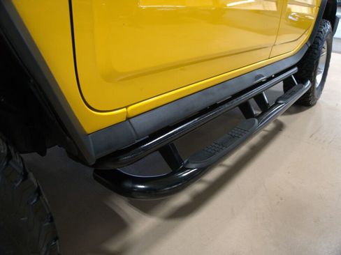 Used 2003 HUMMER H2 w/ Preferred Equipment Group image 15