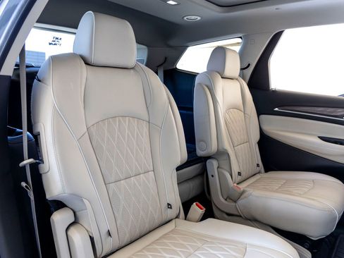 Used 2023 Buick Enclave Avenir w/ Avenir Technology Package image 24