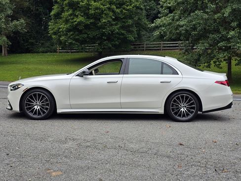 Used 2021 Mercedes-Benz S 580 4MATIC Sedan w/ AMG Line image 3