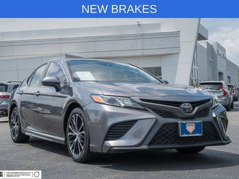 Used 2019 Toyota Camry SE FWD image 1