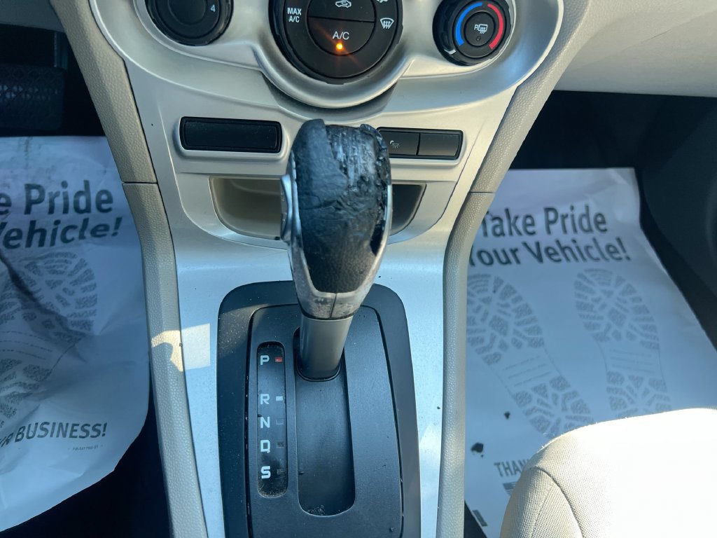 Used 2016 Ford Fiesta SE FWD image 19