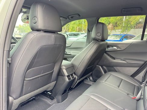 New 2026 Chevrolet Equinox LT w/ Convenience Package II FWD image 16