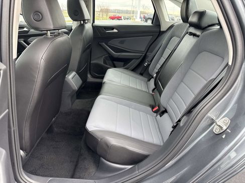 Used 2025 Volkswagen Jetta SE w/ Sunroof Package image 22