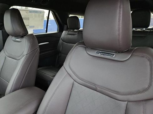New 2026 Ford Explorer Platinum image 24
