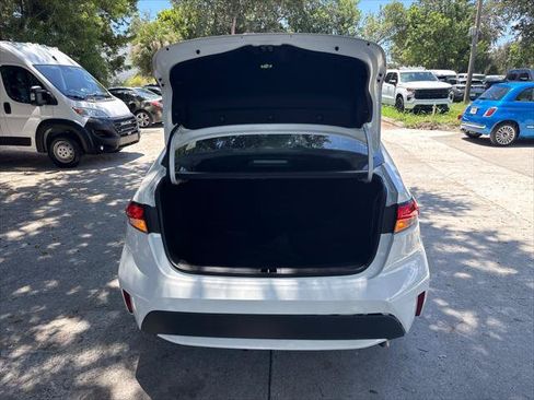 Used 2021 Toyota Corolla LE FWD image 33