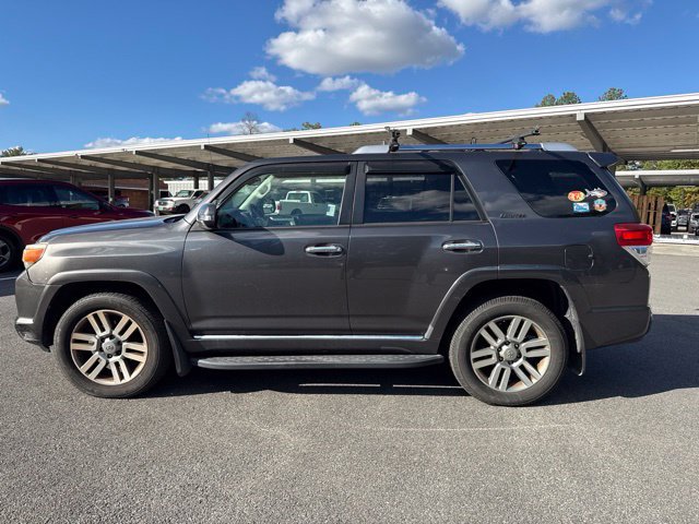 Used 2010 Toyota 4Runner Limited AWD/4WD image 2
