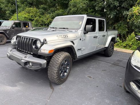 Used 2023 Jeep Gladiator Sport AWD/4WD image 2