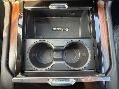 Used 2025 GMC Yukon Denali image 35