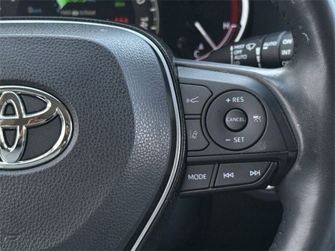 Used 2020 Toyota RAV4 Limited image 13