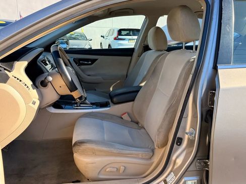 Used 2013 Nissan Altima 2.5 SV image 12