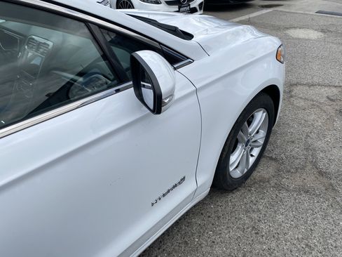 Used 2018 Ford Fusion SE w/ Equipment Group 602A FWD image 31