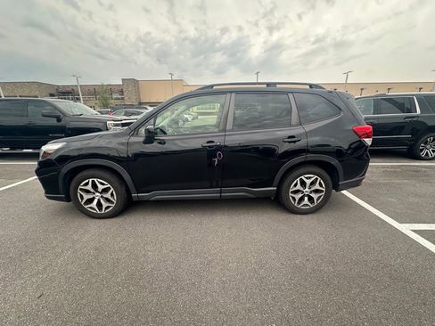 Used 2021 Subaru Forester Premium w/ Popular Package #1 AWD/4WD image 4