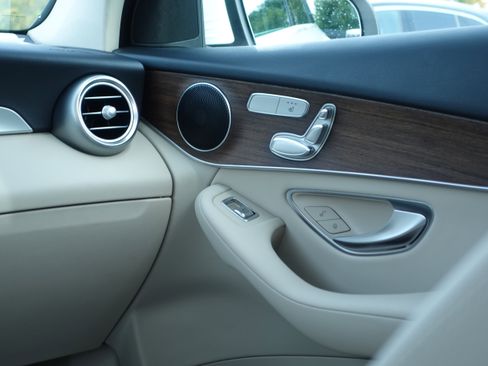 Certified 2021 Mercedes-Benz GLC 300 4MATIC image 19