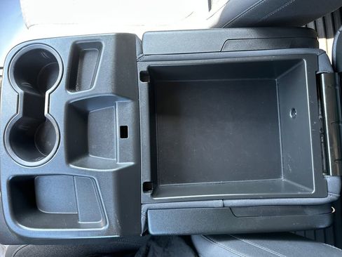 Used 2022 Chevrolet Silverado 1500 Custom AWD/4WD image 17