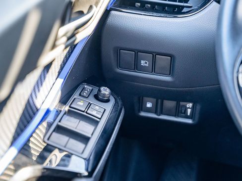 Used 2021 Toyota C-HR XLE image 24