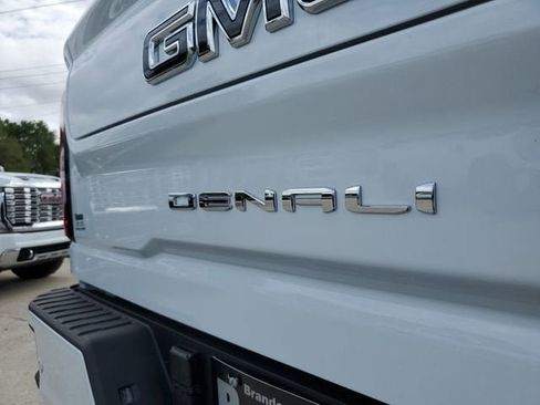 New 2026 GMC Sierra 2500 Denali Ultimate w/ Max Trailering Package image 9
