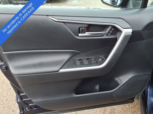 Used 2019 Toyota RAV4 XLE Premium image 15