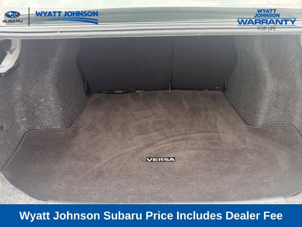 Used 2024 Nissan Versa SR FWD image 34