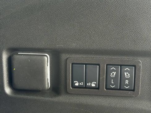 Used 2025 Chevrolet Tahoe RST w/ Comfort Package AWD/4WD image 31