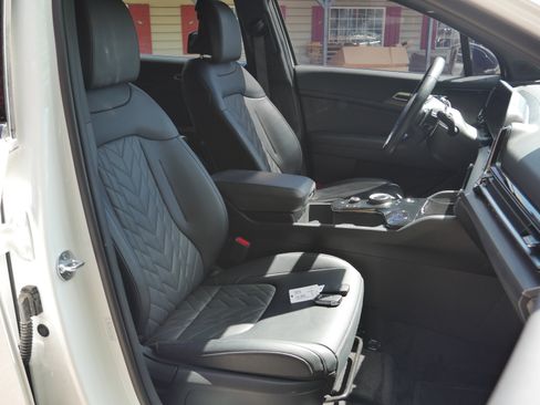 Used 2025 Kia Sportage X-Line AWD/4WD image 29