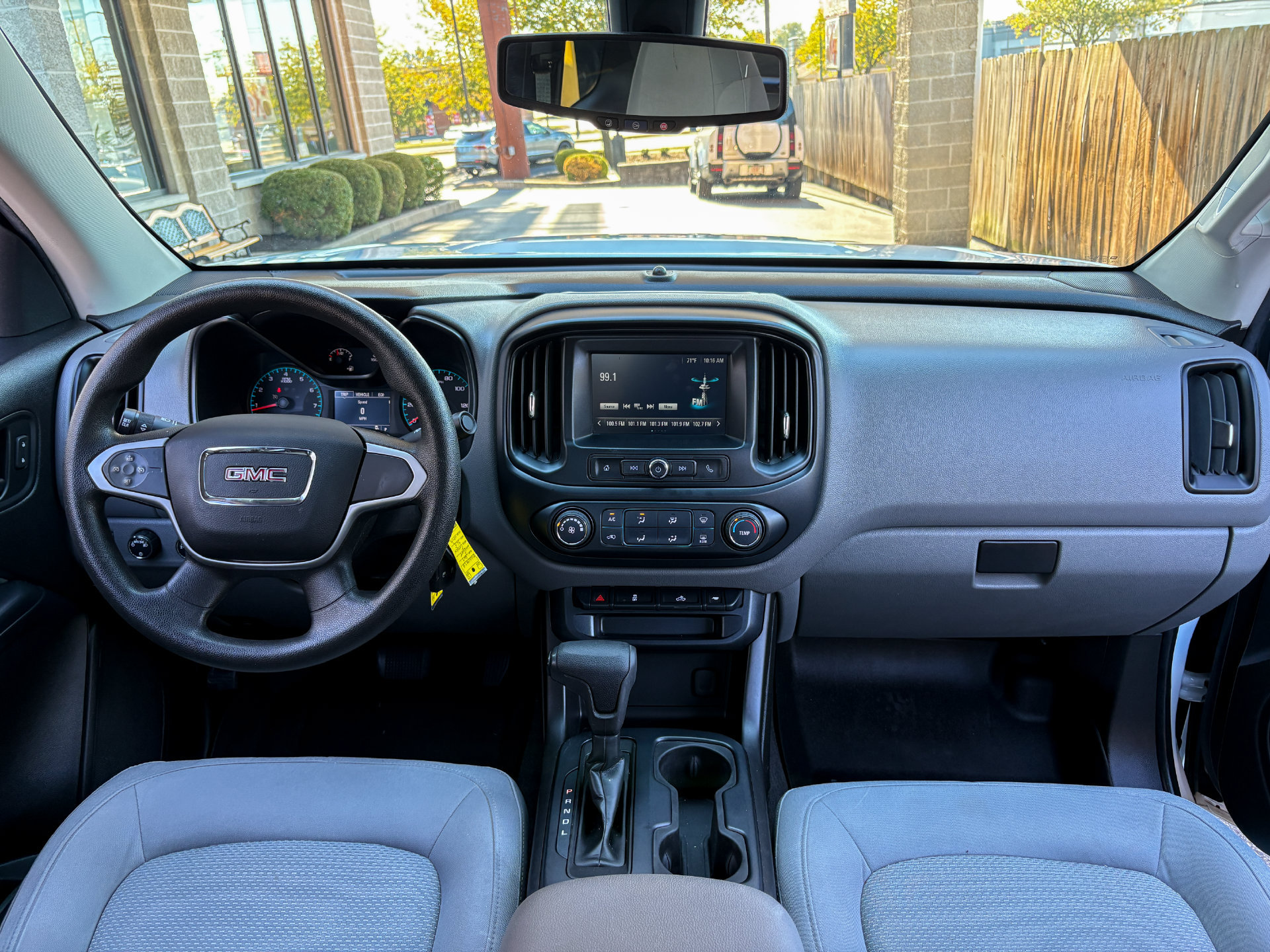 Used 2017 GMC Canyon 4x4 Extended Cab image 2