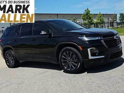 Used 2023 Chevrolet Traverse RS AWD/4WD image 2