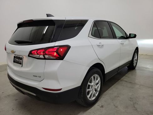 Used 2023 Chevrolet Equinox LT w/ Driver Convenience Package image 5