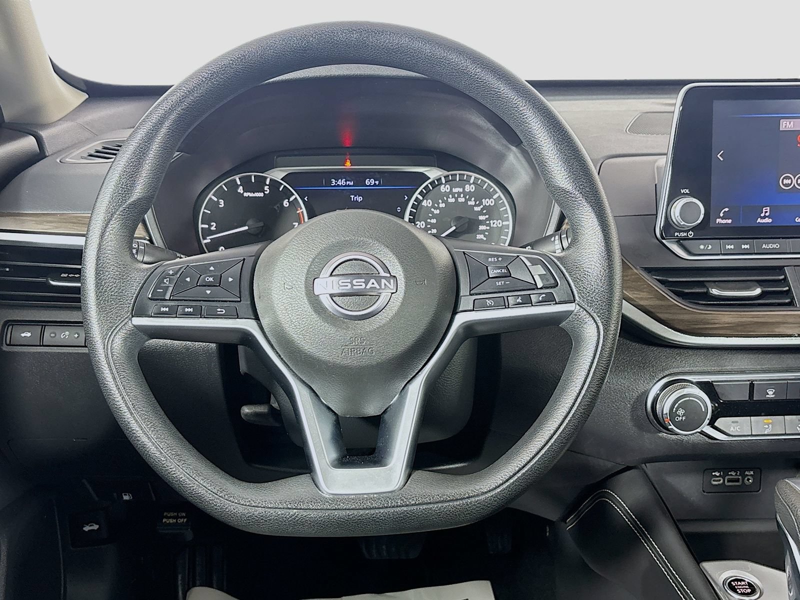 Used 2023 Nissan Altima 2.5 SV FWD image 11