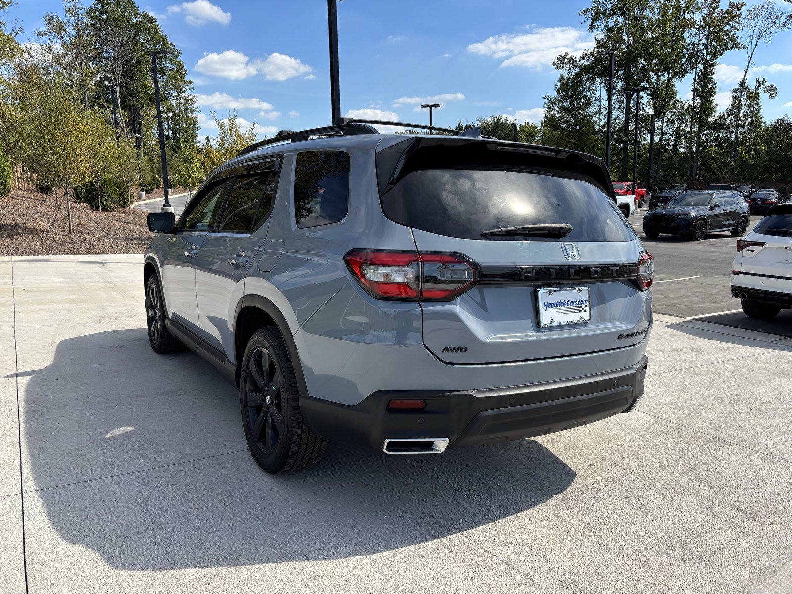 Used 2025 Honda Pilot Black Edition image 7