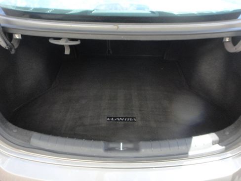 Used 2020 Hyundai Elantra Limited w/ Cargo Package (C1) FWD image 13