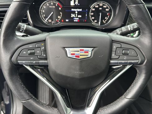 Used 2021 Cadillac XT6 Premium Luxury image 17