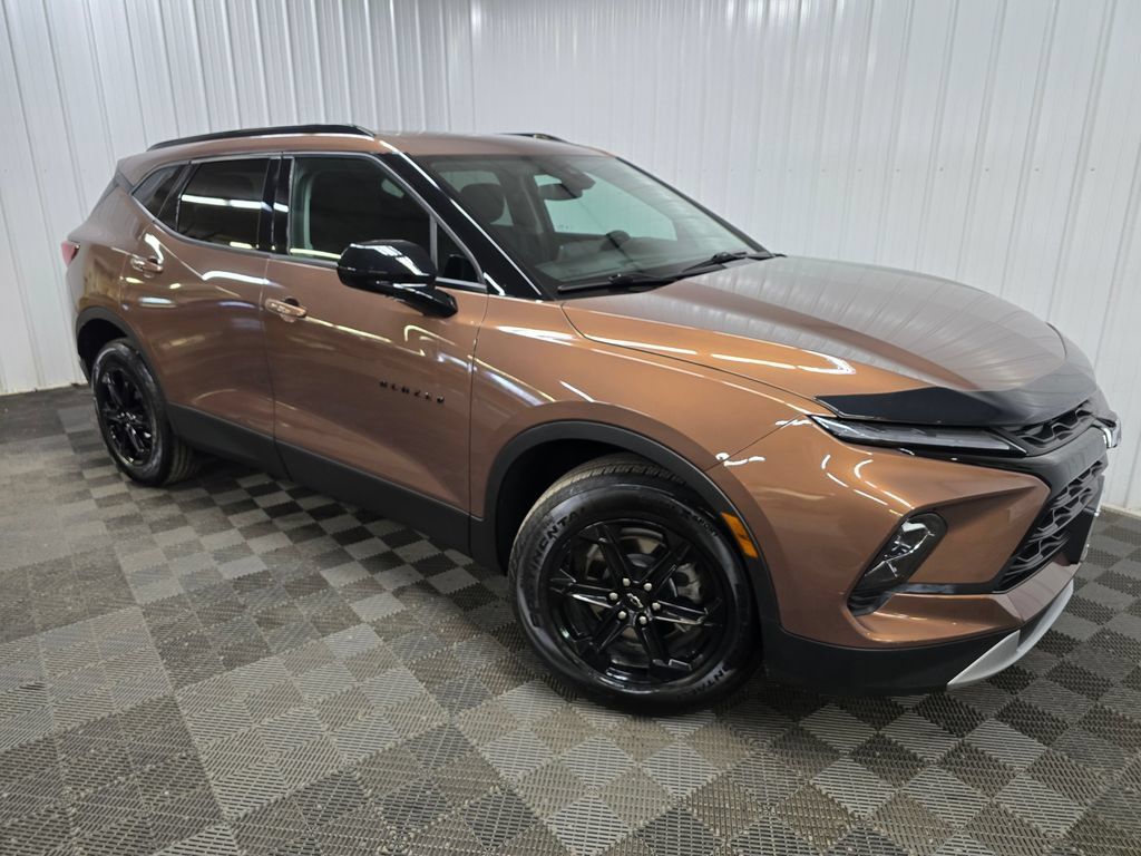 Used 2023 Chevrolet Blazer LT w/ Midnight/Sport Edition AWD/4WD image 7