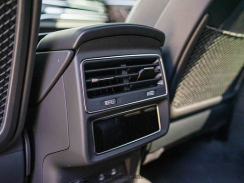 Used 2023 Audi RS Q8 image 36