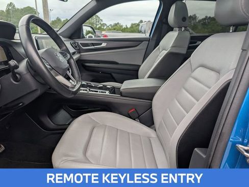 Used 2024 Volkswagen Atlas Cross Sport SEL R-Line AWD/4WD image 14