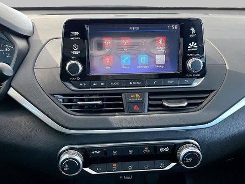Certified 2024 Nissan Altima 2.5 S FWD image 7