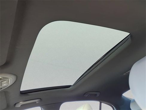 Used 2023 Genesis G70 2.0T w/ Sport Prestige Package image 18