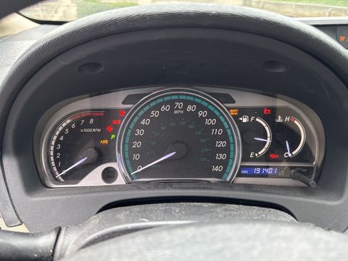 Used 2011 Toyota Venza FWD image 7