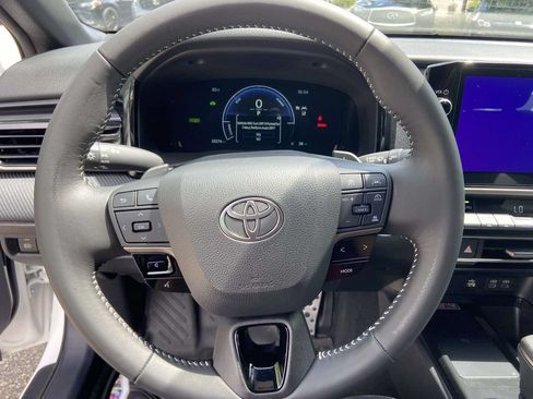 Used 2025 Toyota Camry SE w/ Multimedia Upgrade Package FWD image 35