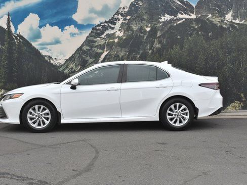 Certified 2024 Toyota Camry SE w/ Audio Upgrade Package FWD image 7