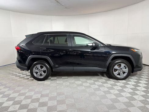 Used 2025 Toyota RAV4 LE AWD/4WD image 8