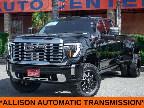 Used 2024 GMC Sierra 3500 Denali w/ Denali Reserve Package AWD/4WD image 4
