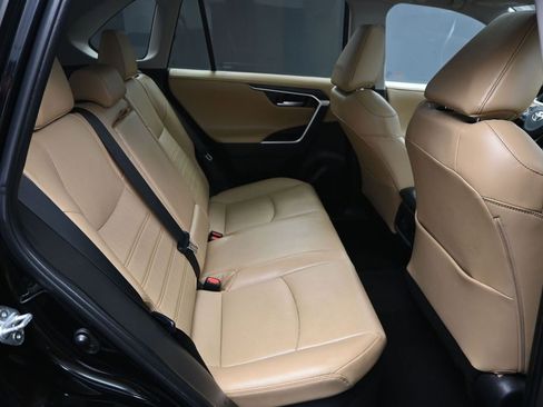 Used 2023 Toyota RAV4 Limited AWD/4WD image 37
