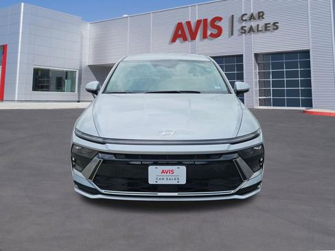 Used 2025 Hyundai Sonata SEL FWD image 10